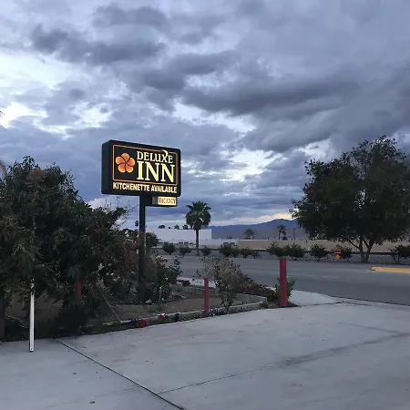 Deluxe Inn Motel